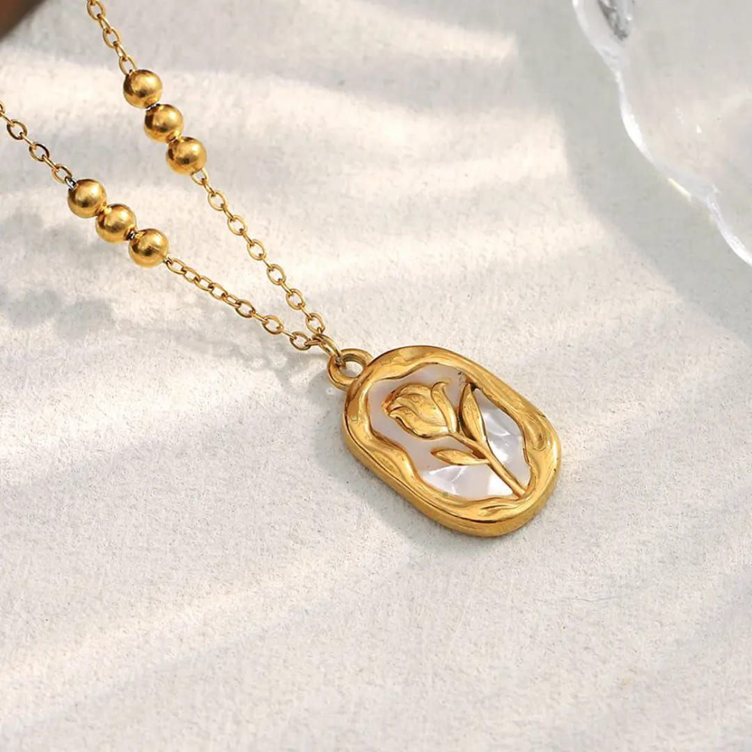 Eterna Rose Necklace
