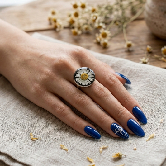 Midnight Daisy Ring