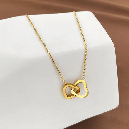 Interlocked Anti-tarnish Heart Pendant