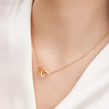 Interlocked Anti-tarnish Heart Pendant