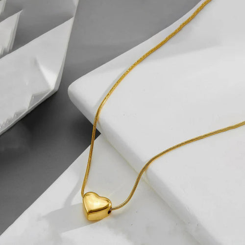 Minimal Heart Necklace