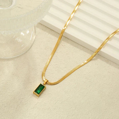 Snake chain Emerald Pendant