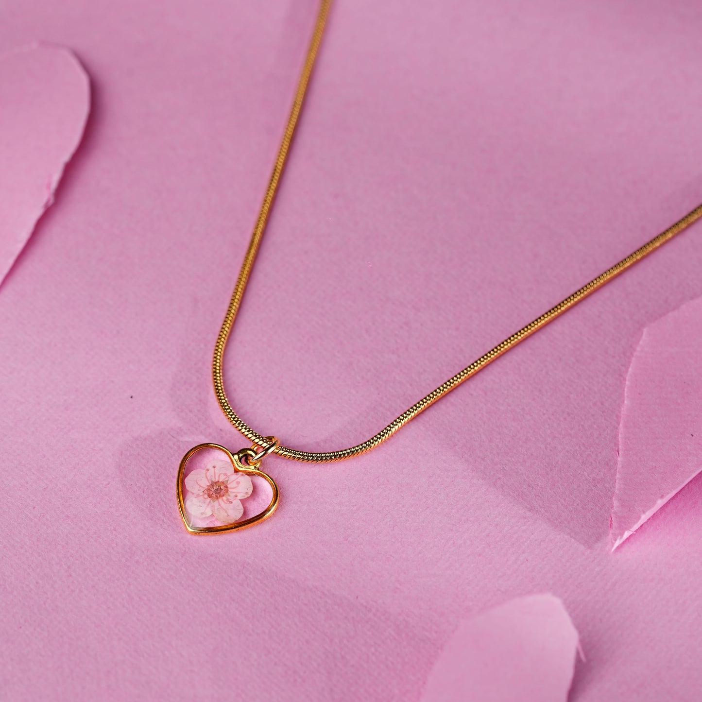 Petal Love Necklace Gold