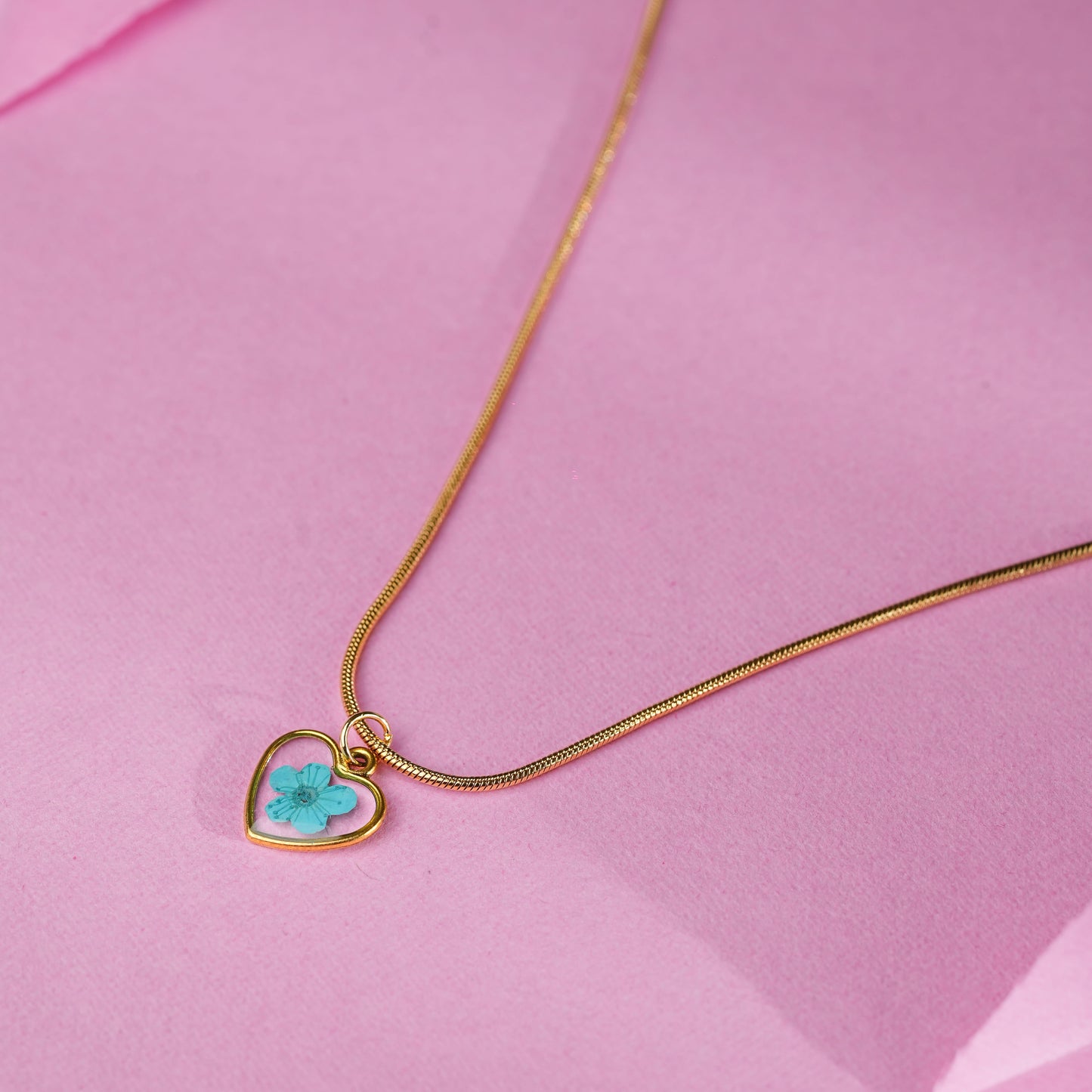 Petal Love Necklace Gold