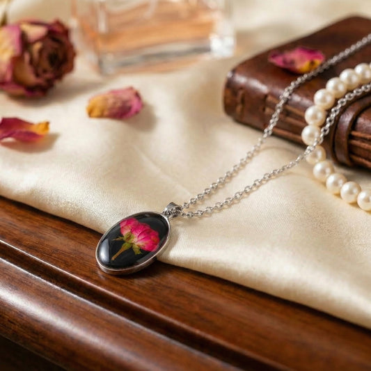 Noir Rose Necklace